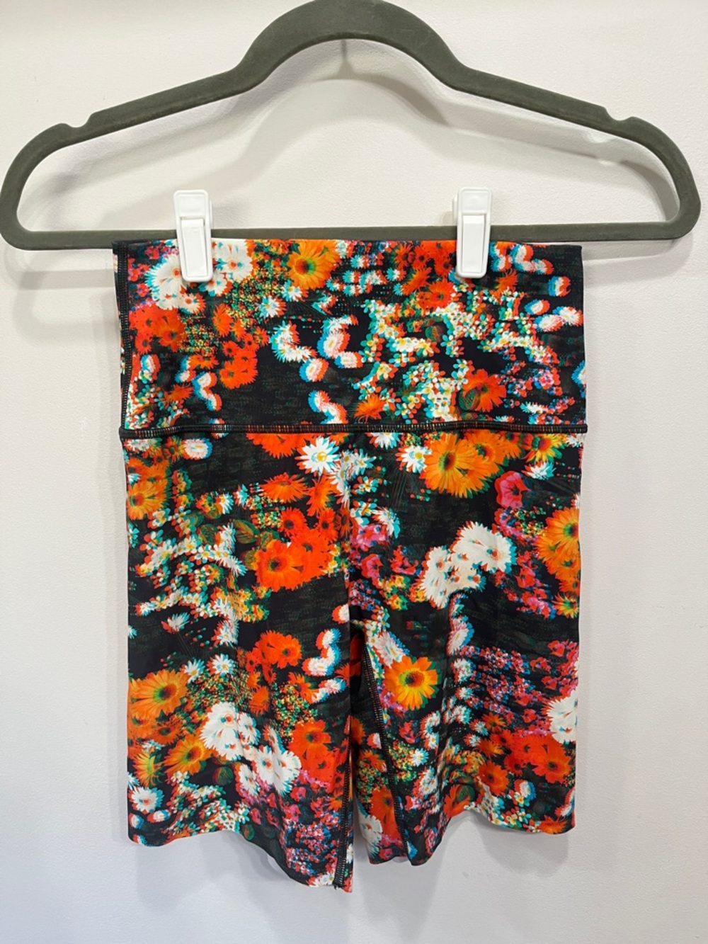Aerie Offline Floral Bike Shorts - size Medium